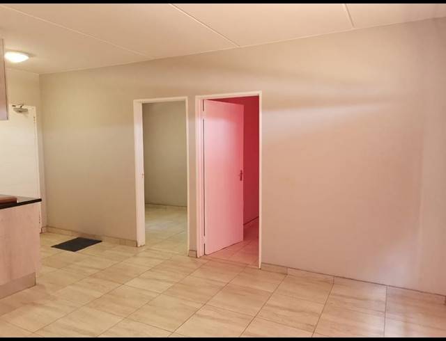 2 BEDROOM APARTMENT FOR SALE IN CLAYVILLE